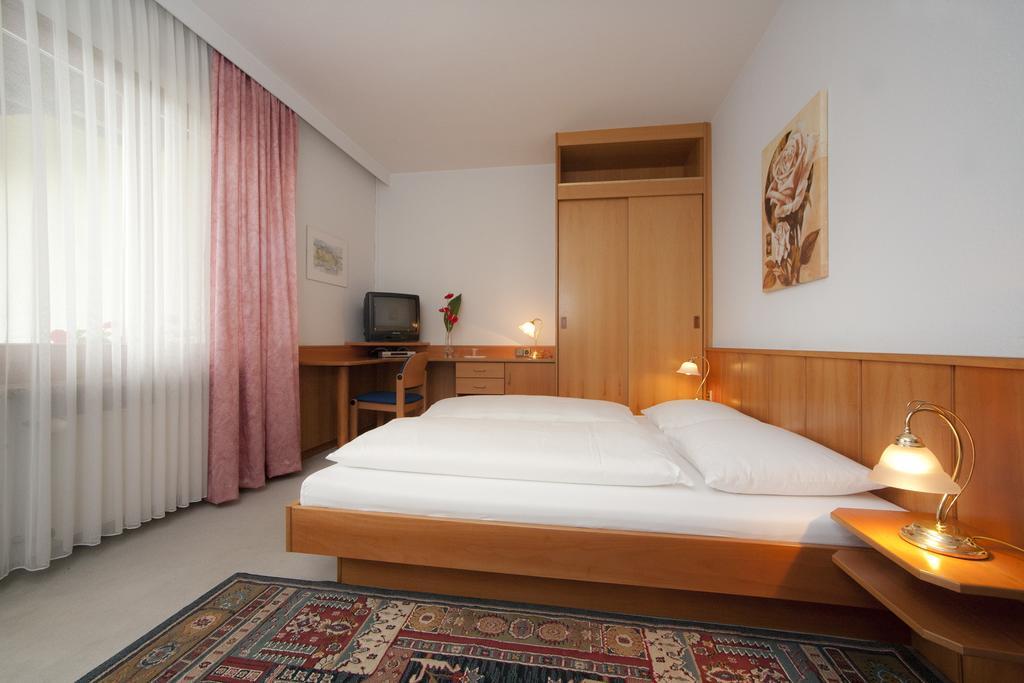 Beautyfarm Landhaus Servus Velden am Wörthersee Habitación foto